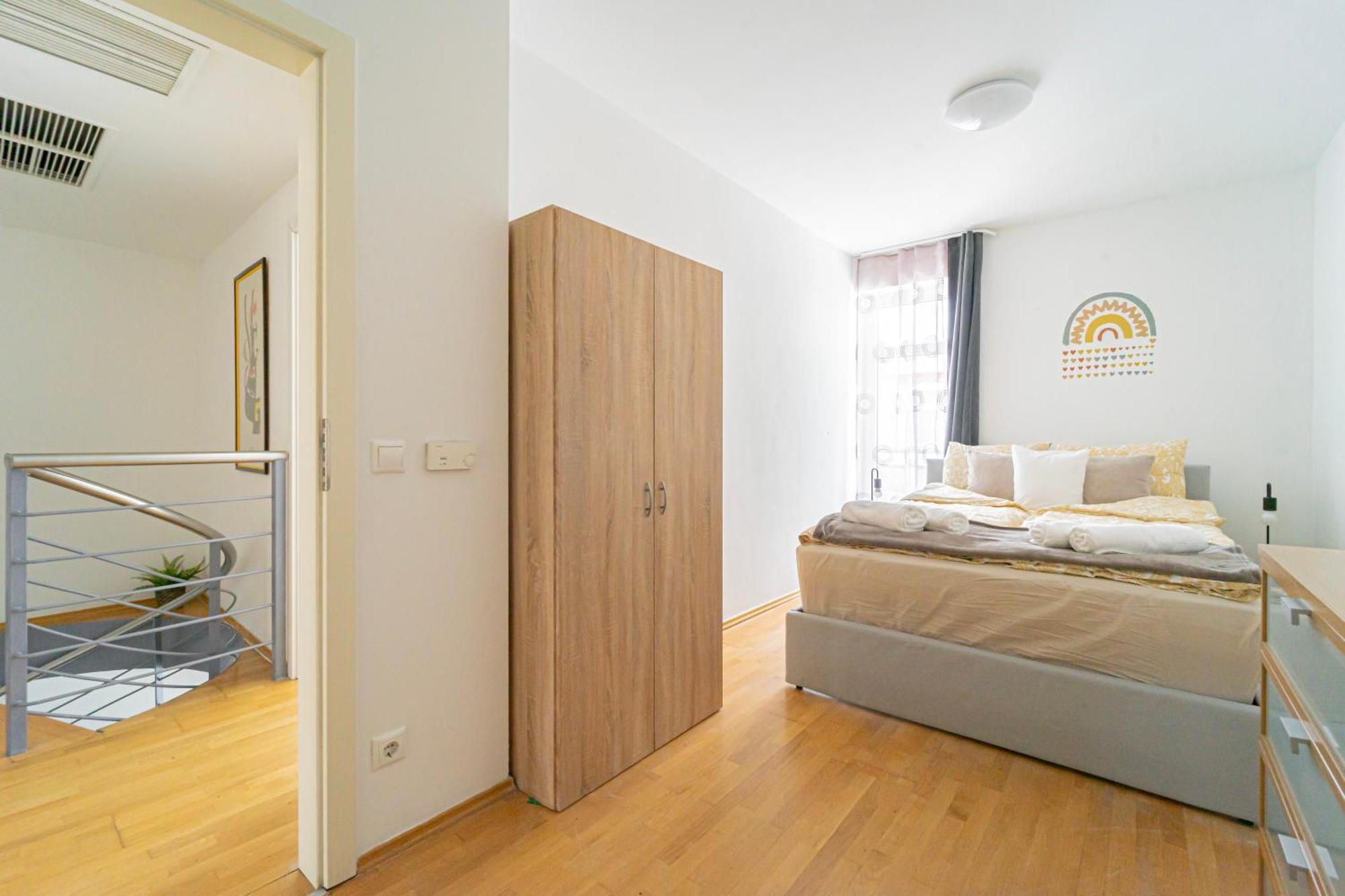 With Parking&terrace בודפשט