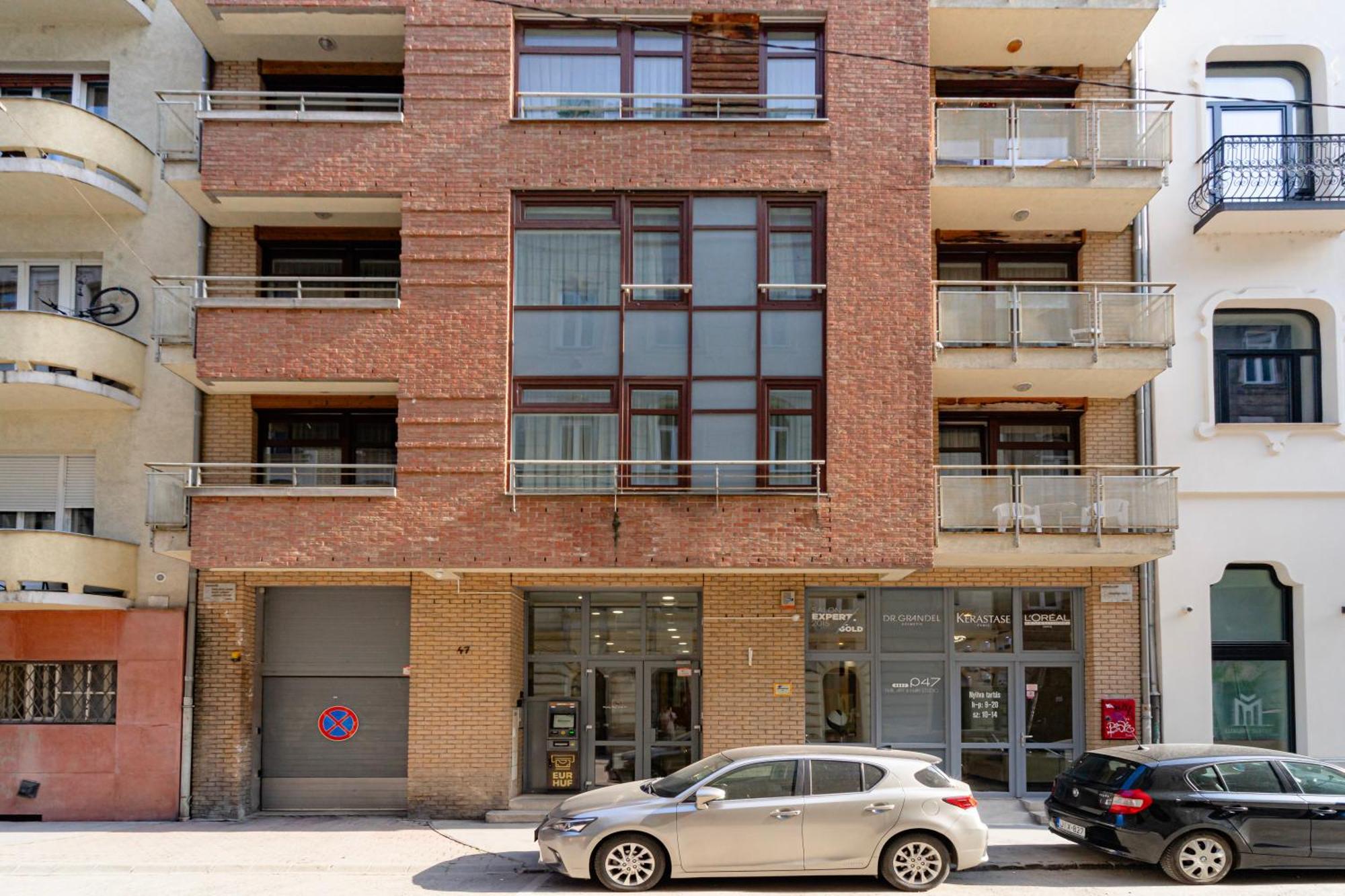 With Parking&terrace * בודפשט